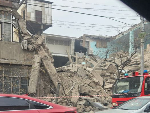 İrəvanda güclü partlayış oldu - Yaralananlar var - VİDEO