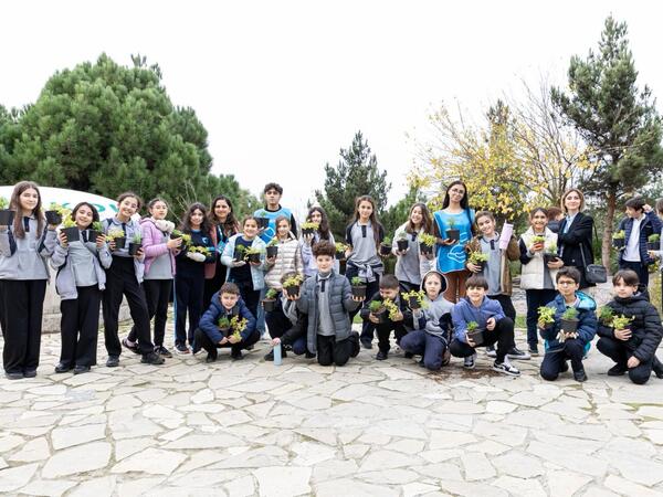 IDEA məktəblilər üçün Eko-park İnnovasiya Mərkəzinə ekskursiya təşkil edib - FOTO