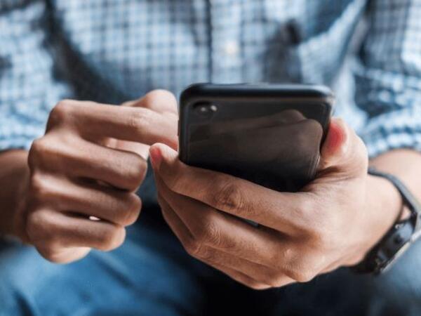 Bu əlamətlər olduqda telefonumuza gizli nəzarət olunur - <span class="color_red">nə etməliyik?</span>