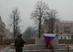 Ukraynanın şəhərində Rusiya bayrağı qaldırıldı - FOTO