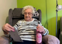 101 yaşlı qadın uzunömürlülüyünün sirrini AÇIQLADI - <span class="color_red">FOTO</span>