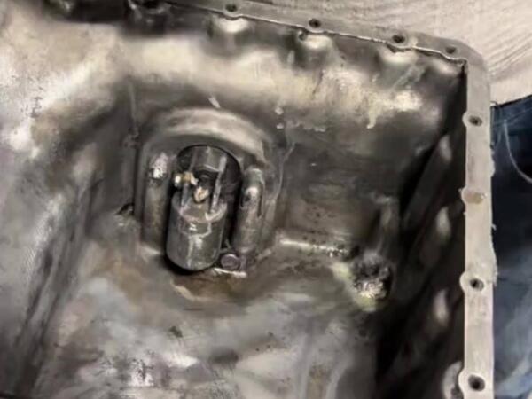 &quot;Əlimyandı&quot;dan maşın aldı, altı &quot;yamaq&quot; çıxdı - VİDEO