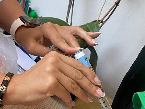 Sosial şəbəkələrdə trend olan arıqlama iynələri - Gözəllik, yoxsa gizli təhlükə? - <span class="color_red">AÇIQLAMA</span>