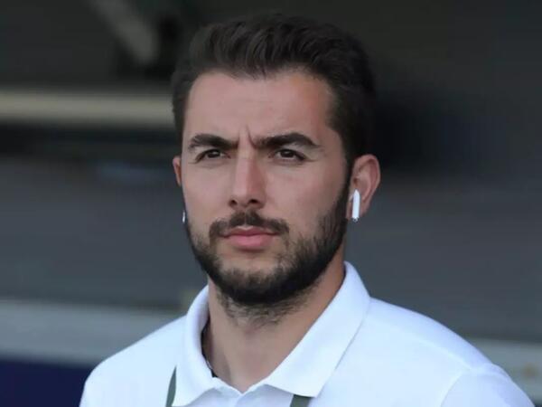 33 yaşındadır - köklü kluba baş məşqçi təyin olundu