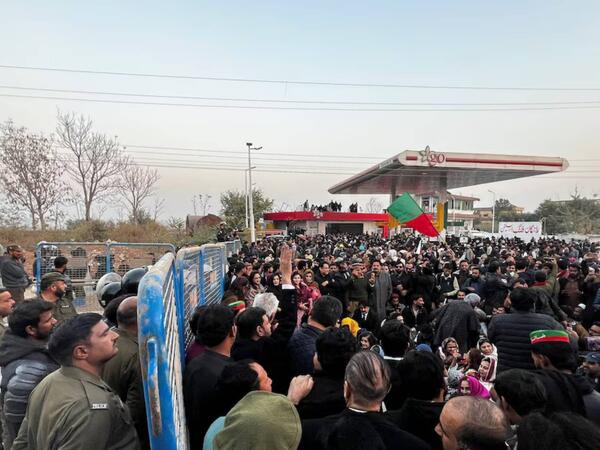 &quot;Onunla görüşdüm, sağdır&quot;