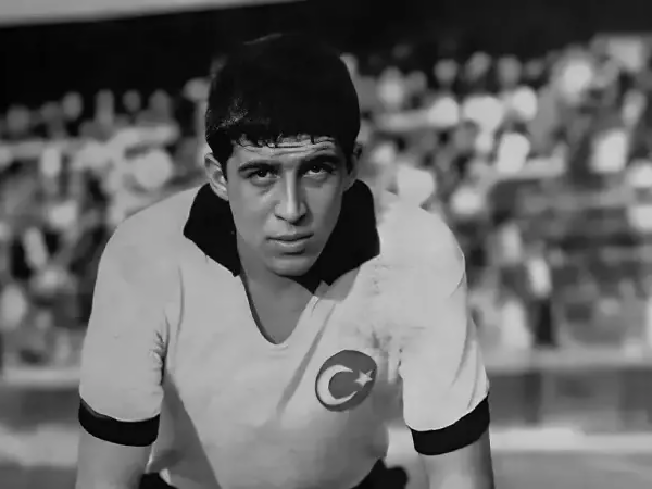 &quot;Beşiktaş&quot; klubunun əfsanəvi futbolçusu vəfat etdi - FOTO