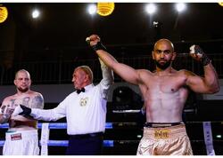 Azərbaycanlı boksçu rəqibini 12 saniyəyə iki zərbə ilə nokaut etdi - VİDEO - FOTO