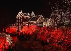 “Yeni il” üçün bəzədiyi evinin açılışını qonşularla etdi - <span class="color_red">VİDEO</span>