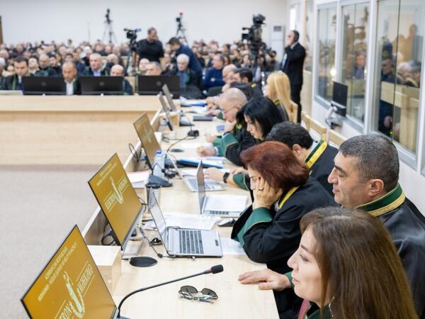 Ermənistan vətəndaşlarının məhkəməsində təqsirləndirilən şəxslərin vəkillərinin müdafiə çıxışı yekunlaşıb