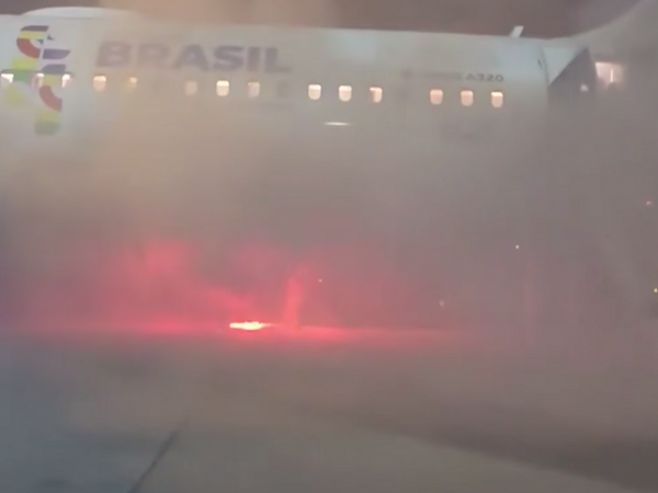 Braziliyada içində 180 sərnişin olan təyyarə alovlandı - VİDEO