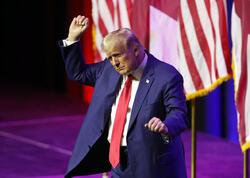 Tramp dünya çempionatında kimi qalib görür?