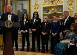 Tramp Hollivud ulduzlarını təltif etdi - <span class="color_red">FOTO</span>