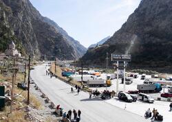 Gürcüstandan Rusiyaya ağır yük daşımaları dayandırıldı