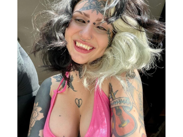 İlan dili, qara gözlər və... -  “Vampir” qızın ən çox bu nayihəsinə baxırlar - <span class="color_red">FOTOlar</span>