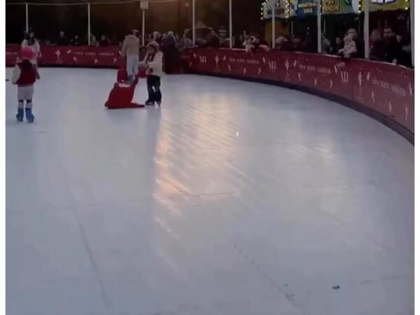 Bulvardakı bu meydança plastmasdan imiş... - <span class="color_red">VİDEO</span>