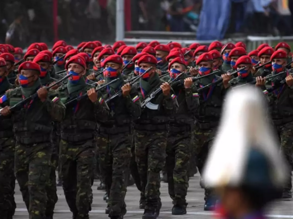 Dünya yeni müharibə astanasında - Minlərlə əsgər orduya qatıldı
