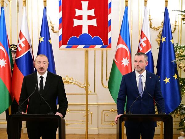 Azərbaycan və Slovakiya prezidentləri mətbuata bəyanatlarla çıxış ediblər