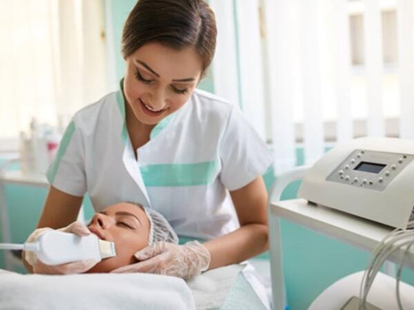 Hansı kosmetoloqlardan razı qalmısız? - SORĞU