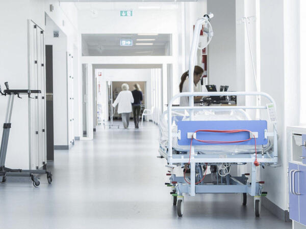 Bərdədə bir ailənin 4 üzvü qidadan zəhərləndi