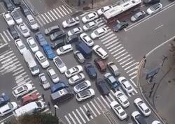 Bakıdakı bu tıxacın səbəbi müzakirə yaratdı - <span class="color_red">VİDEO</span>