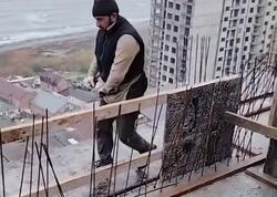 22-ci mərtəbədə həyatla oyun - Hər an faciə baş verə bilər - VİDEO