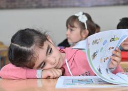 Dərsliklərin dili şagirdləri çətinliyə salır – Nazirlikdən açıqlama