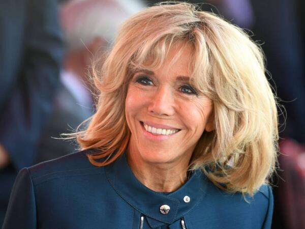 Makronun arvadı feministləri &quot;murdar sinəlilər&quot; adlandırdı - FOTO