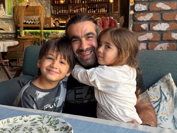 Rafael Ağayev övladları ilə - <span class="color_red">FOTO</span>