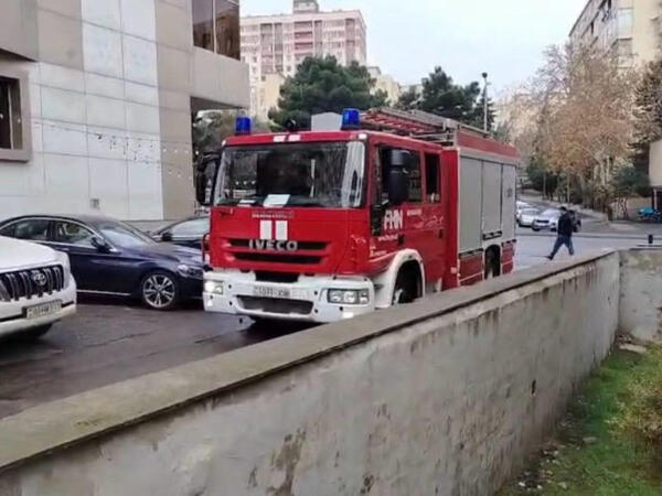 Bakıda partlayış: Dağıntılar altında qalanlar var
