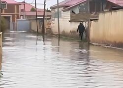 Bakıda leysan: Qəsəbələri su basdı, azyaşlı yaralandı - <span class="color_red">VİDEO</span>