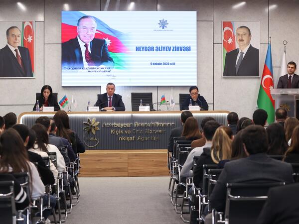 Heydər Əliyevin anım gününə həsr olunmuş “Heydər Əliyev zirvəsi” - FOTO