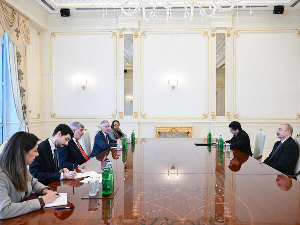 İlham Əliyev Lord Olderdaysı qəbul etdi - FOTO