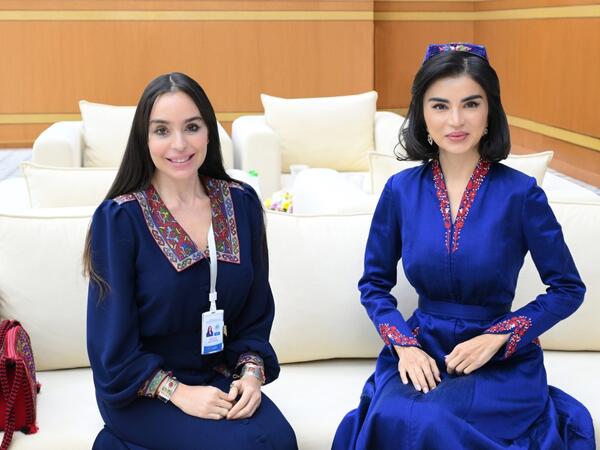 Leyla Əliyeva Özbəkistan Respublikası Prezidenti Administrasiyasının rəhbəri ilə görüşüb - <span class="color_red">FOTO</span>