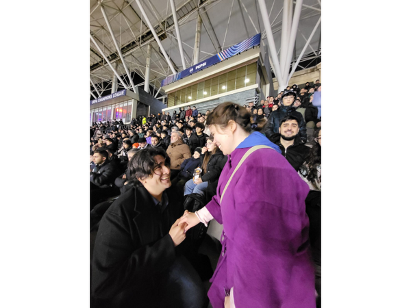 &quot;Qarabağ&quot;ın oyunu zamanı stadionda evlilik təklifi - <span class="color_red">VİDEO</span>