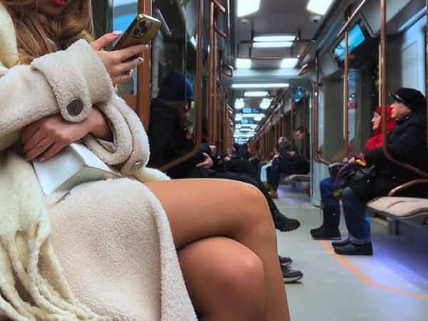 Metroda qadına qarşı əxlaqsız hərəkətlər edən kişi həbs olundu