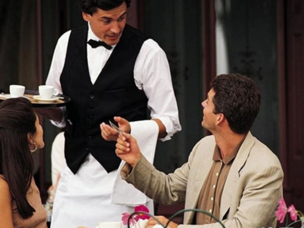 Bakıda restoranlarda “çayvoy” qadağası