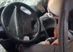 Bakıda iki maşın toqquşdu - Sürücü avtomobildə sıxılı vəziyyətdə qaldı - <span class="color_red">VİDEO</span>