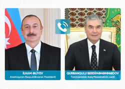 İlham Əliyev Qurbanqulu Berdiməhəmmədova zəng edib