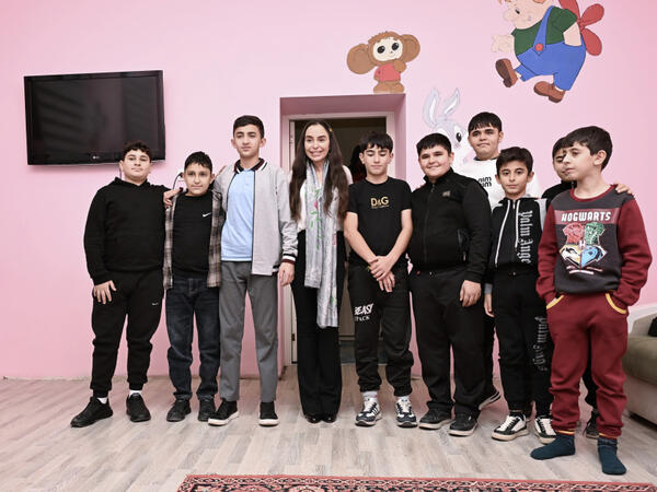 Leyla Əliyeva Səhiyyə Nazirliyi 5 saylı Uşaq Vərəm Sanatoriyasını ziyarət edib - <span class="color_red">FOTO</span>