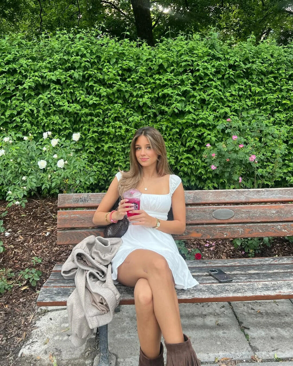 “Bavariya”nın türk əfsanəsinin qızıdır - bu futbolçu ilə SEVGİLİDİR - FOTOlar