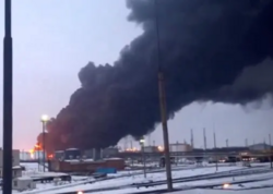 Rusiyanın 5 ən böyük neft zavodundan biri vuruldu - VİDEO