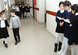 Azərbaycan məktəblərində tənəffüs qaydaları pozulur - Təhsil eksperti həyəcan təbili çaldı