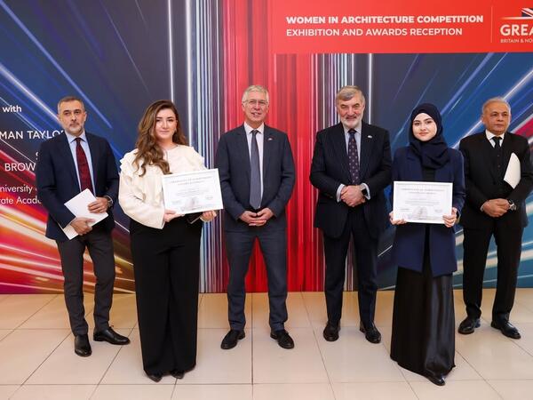 Böyük Britaniyanın Bakıdakı səfirliyi &quot;Women in Architecture Competition&quot; müsabiqəsinin qaliblərini mükafatlandırıb - <span class="color_red">FOTO</span>