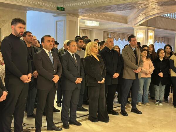 Gəncə Dövlət Filarmoniyasında Ümummilli Lider Heydər Əliyevin anım gününə həsr olunmuş tədbir keçirilmişdir - FOTO