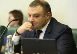 Erməni əsilli senator Rusiyada axtarışa verildi