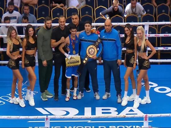 Boksçumuz ermənini məğlub edərək dünya çempionu oldu