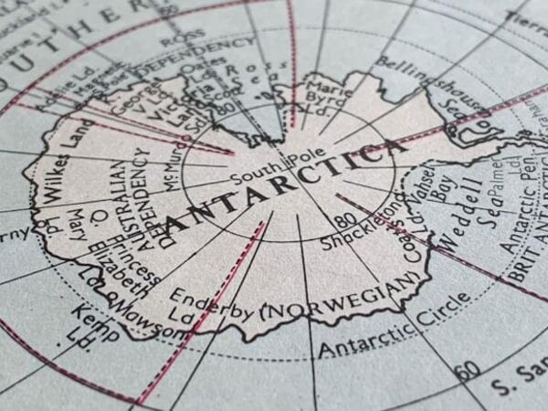 Dünyanın ən çətin nöqtəsinə çatdılar - Tarixi səyahət 2,5 il çəkdi
