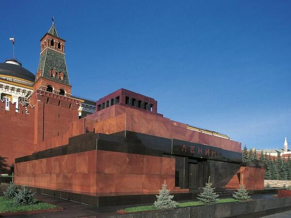 Leninin cəsədi mavzoleydən KÖÇÜRÜLÜR - <span class="color_red">Səbəb</span>