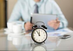 Saatlıq iş rejimi Azərbaycanda nə vaxt tətbiq olunacaq? - AÇIQLAMA