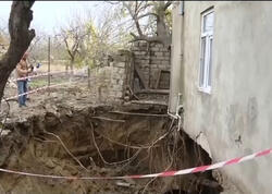 Binəqədidə evin bünövrəsi çökdü - “Evə gələn kimi gördük ki,..." - <span class="color_red">VİDEO</span>